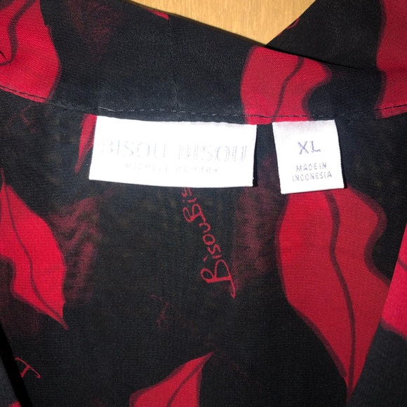Bisou Bisou Black Red Sheer Lip Print Blouse XL - Picture 3 of 11